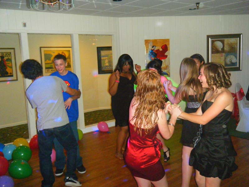 2010_1205katies16th0047