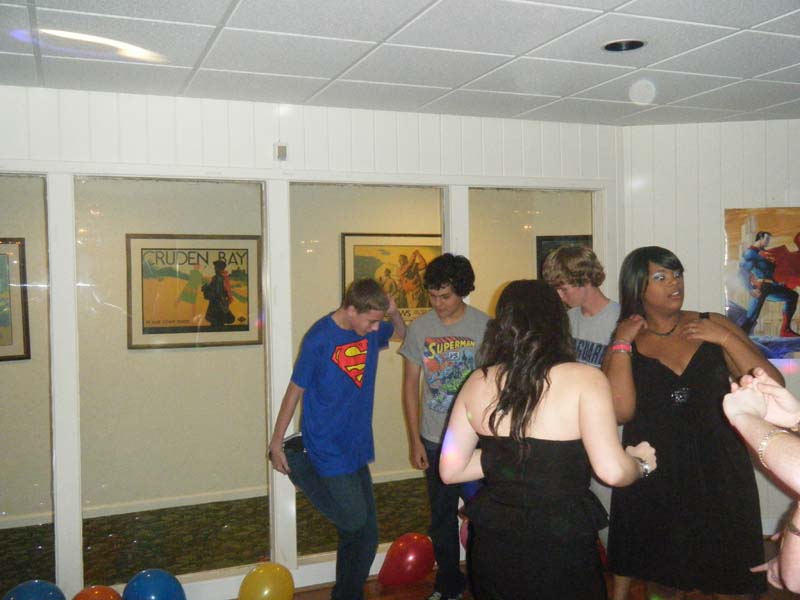 2010_1205katies16th0051