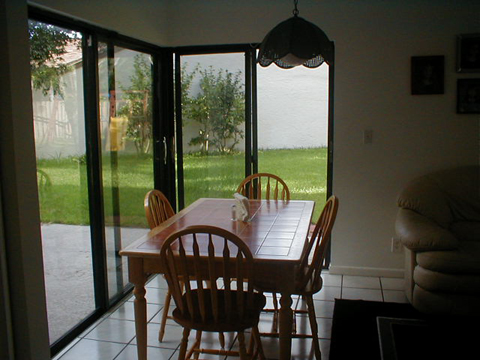 P9020063